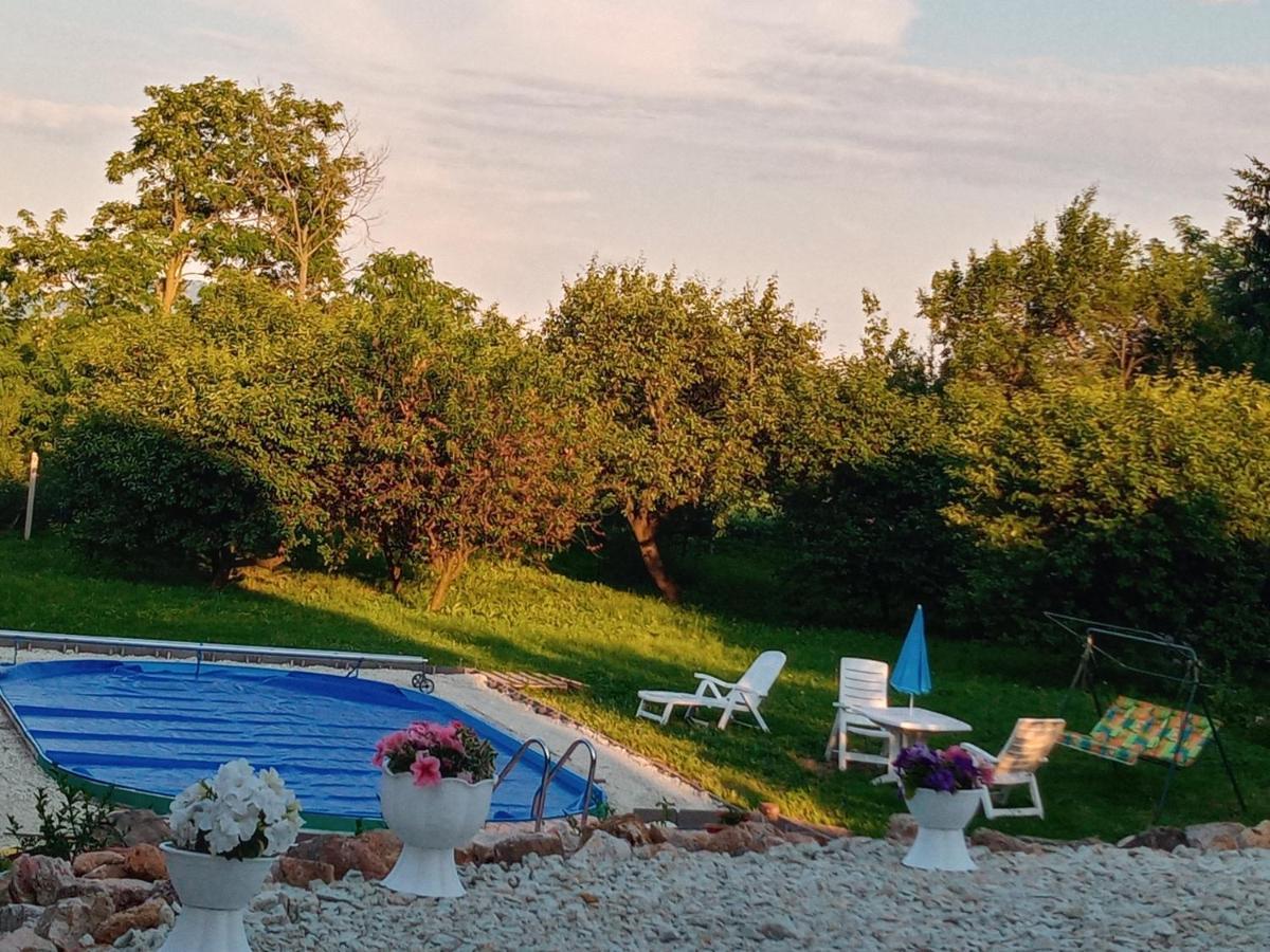 Tokaj Hill Panorama Guesthouse เซเรนช์ ภายนอก รูปภาพ