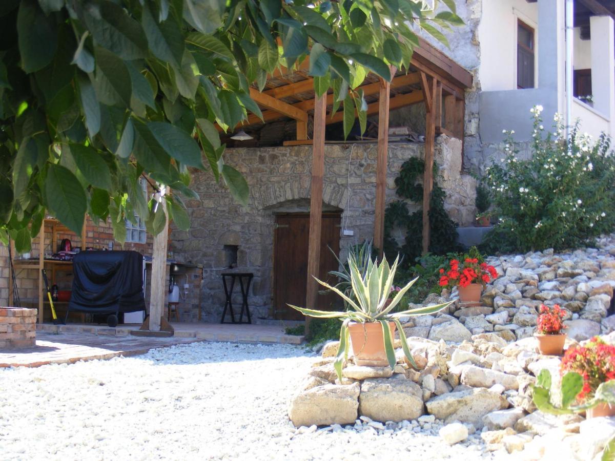 Tokaj Hill Panorama Guesthouse เซเรนช์ ภายนอก รูปภาพ